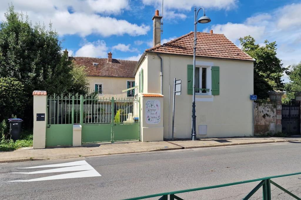 Maison 15 Minutes De Disney Le Refuge Des Contes Mareuil-lès-Meaux Екстериор снимка